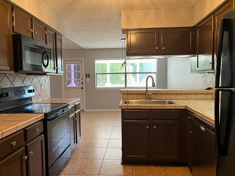 12132 Vista Nogal St — Photo 8