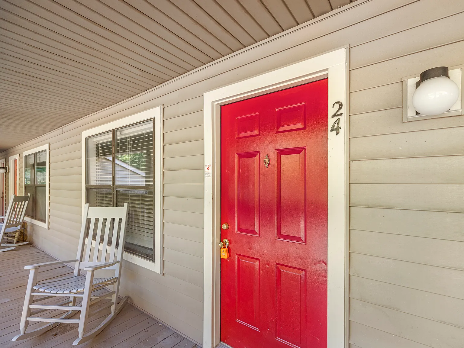 4115 Bloomdale Dr — Photo 4