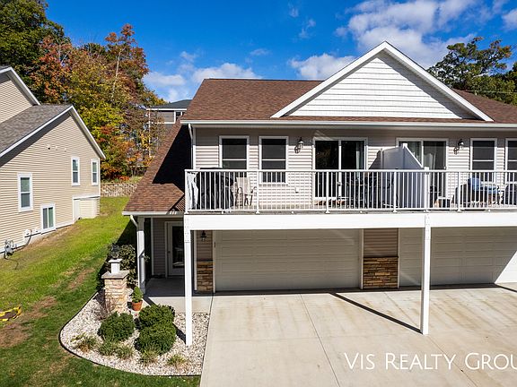 4th image of 17533 Beechwood Ln