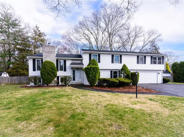 72 Janet Ct, Warwick, RI 02886