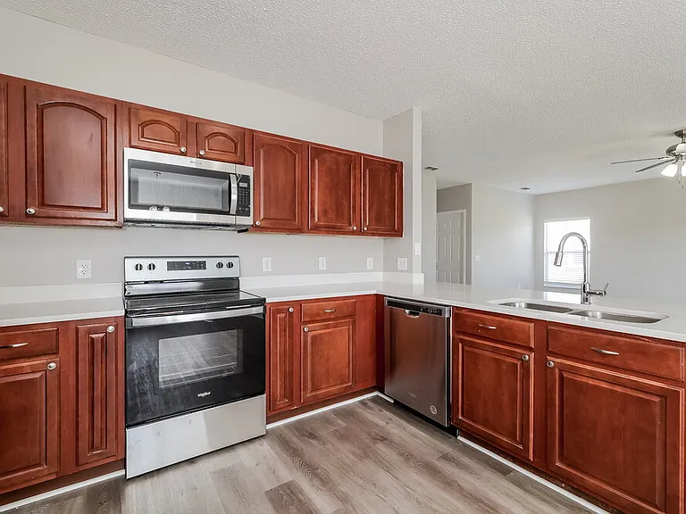 4450 Maple Chase Trl — Photo 9