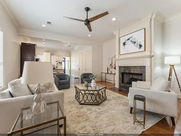 10684 Woodland Oaks Dr, Baton Rouge, LA 70809
