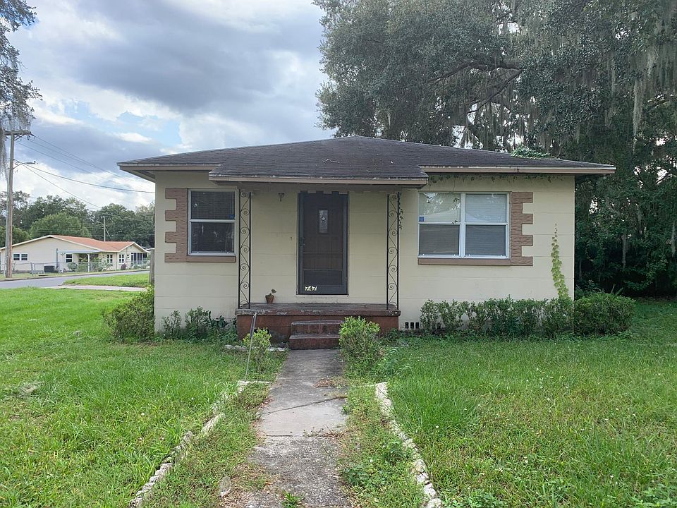 1st image of 747 Bella Vista Dr E