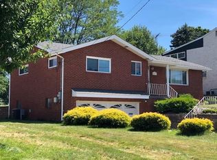 409 Commonwealth Ave, West Mifflin, PA 15122