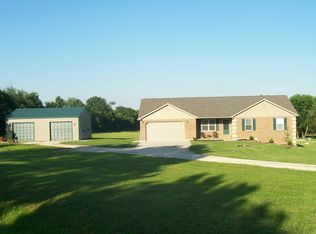 297 Jordan Ridge Dr, New Haven, MO 63068