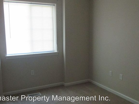 3rd image of 153 Clubhouse Cir APT 102