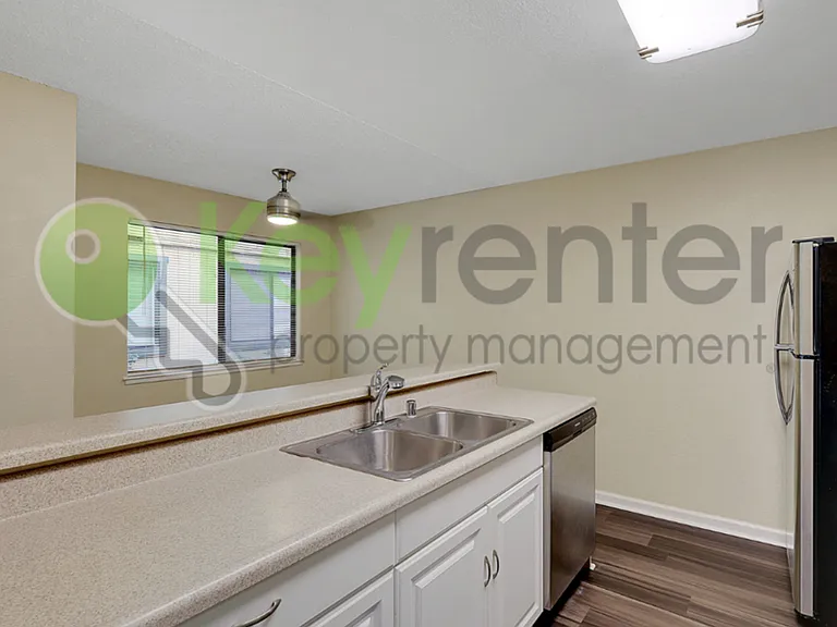 600 Del Verde Cir #7 — Photo 14
