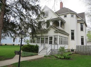 111 N Maple St, Momence, IL 60954