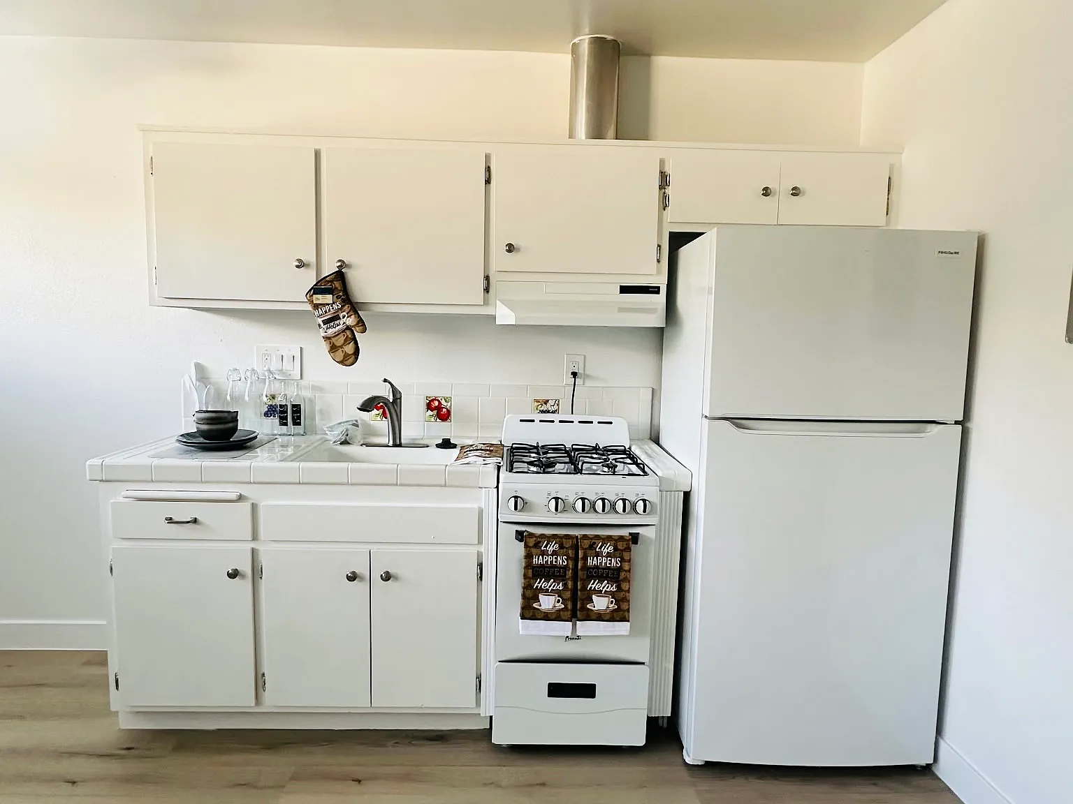Studio, 450 sqft, $1,495 — Photo 2
