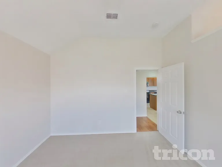 8021 Ashridge Rd — Photo 8
