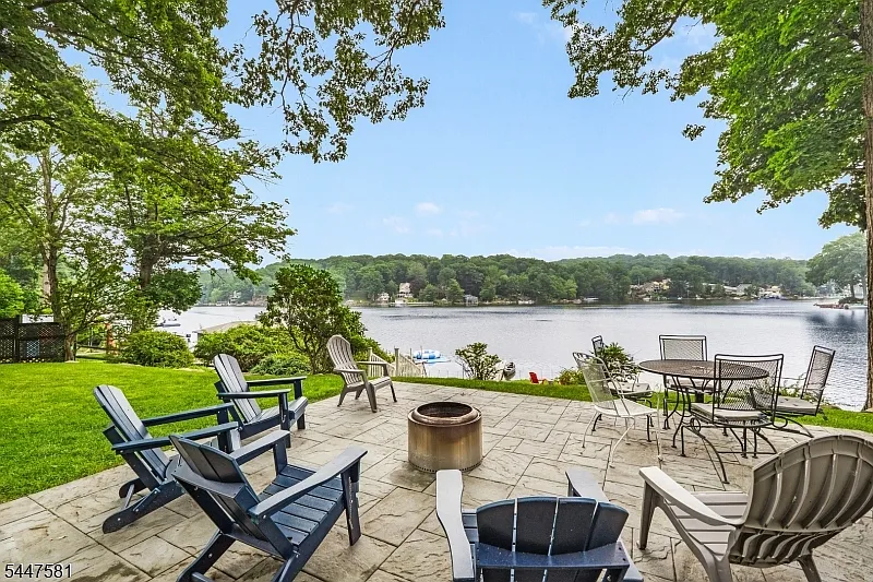 4 bed, 1.5 bath, $4,500 — Photo 4