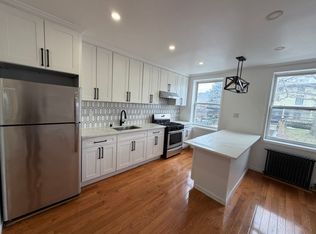 2606 14th St #2F, Astoria, NY 11102