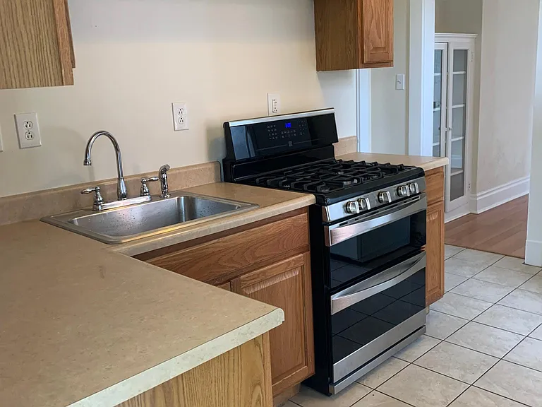 508 Fulton St — Photo 14