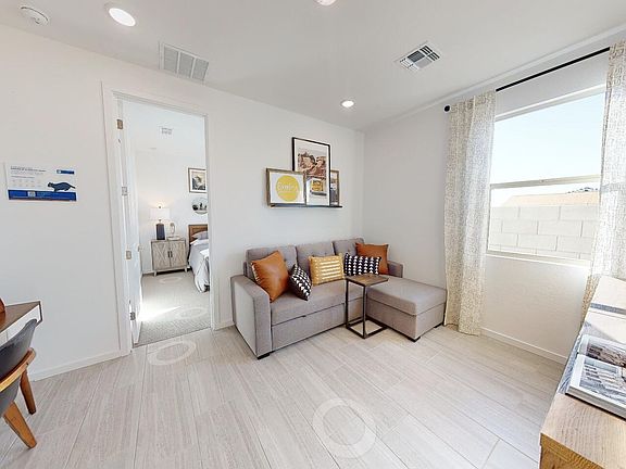 5th image of 17681 W JACKSON Street