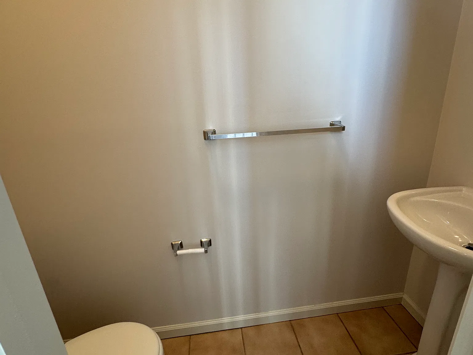 3 bed, 1.5 bath, 1296 sqft, $1,900 — Photo 3
