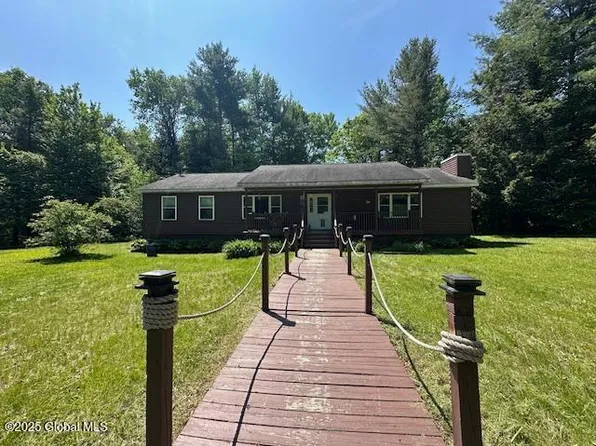 261 Chipmunk Lane, Moriah, NY 12960