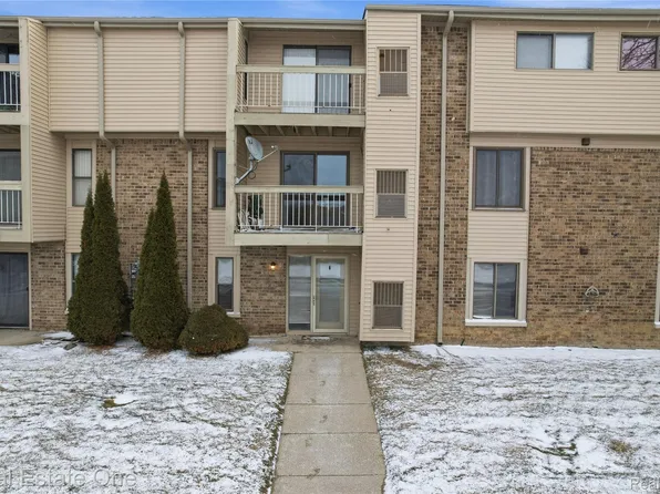 30475 W Forteen Mile Rd APT 77, Farmington Hills, MI 48334