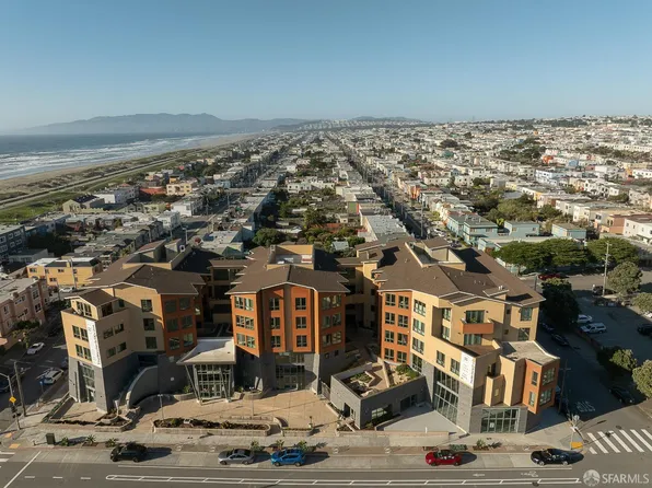 3535 Wawona St #311, San Francisco, CA 94116