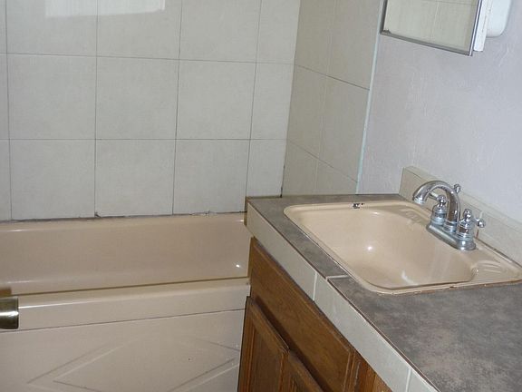 5th image of 2928 N 15th Ave Unit 14