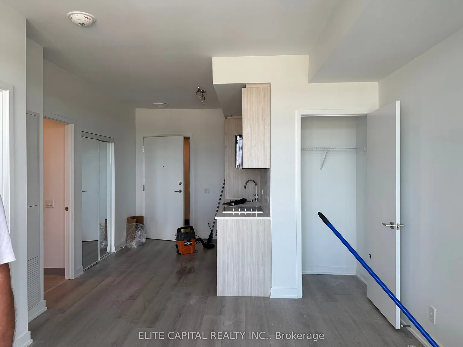 1 bed, $2,000 — Photo 3