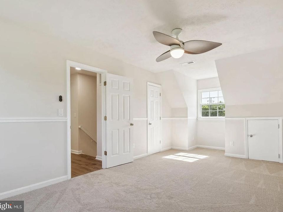 1st image of 10847 Blake Ln
