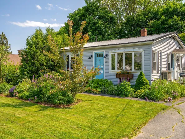 212 Lincoln Street, Bangor, ME 04401