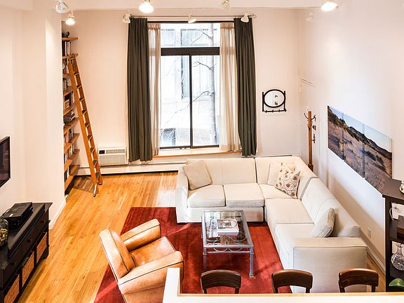 2nd image of 130 Barrow St APT 201