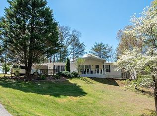 240 Roxie Ln, Franklin, NC 28734