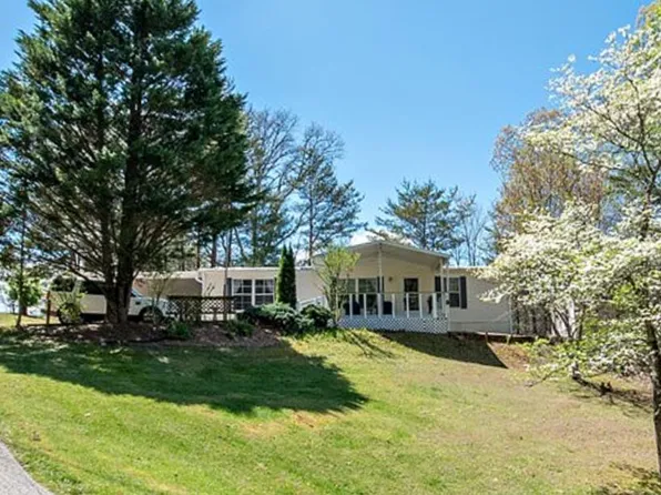 240 Roxie Ln, Franklin, NC 28734