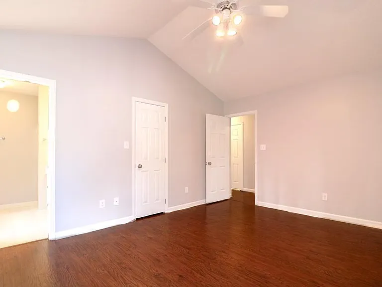 6400 Westborough Dr — Photo 9