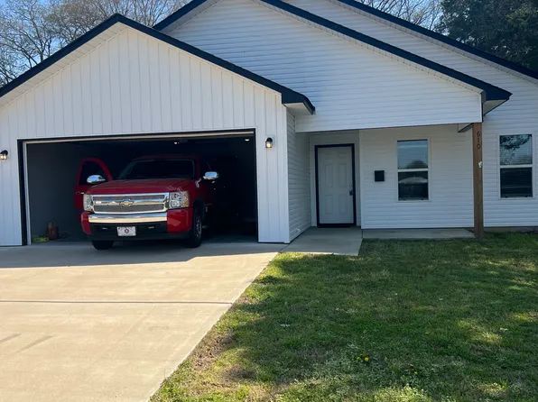 610 S 1st St, Benton, AR 72015