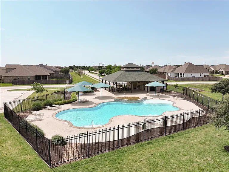 15621 Long Creek Ln — Photo 35