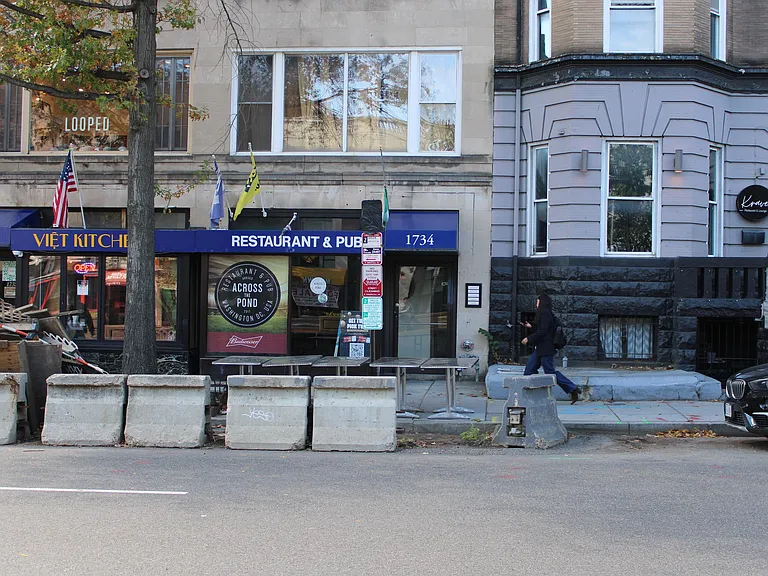 Connecticut Ave NW — Photo 4
