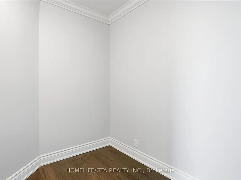 1720 Eglinton Ave E #821 — Photo 21
