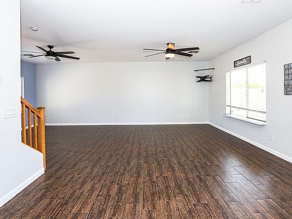 3rd image of 12231 W Dreyfus Dr