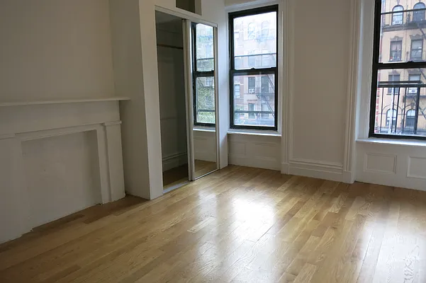 Rented by Manhattan Best Realty, Inc. | media 21