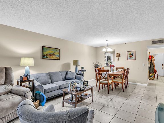 5th image of 14527 Bonaire Boulevard #101