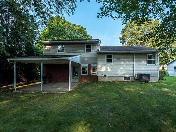 2nd image of 1950 Mark Twain Cir