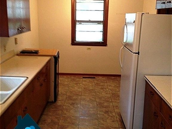 5th image of 2532 S 37th St