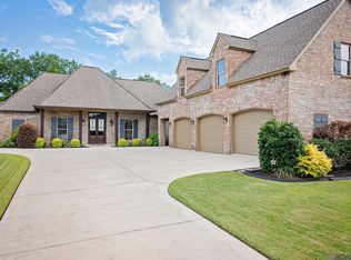 11081 Toria Ln, Saint Amant, LA 70774