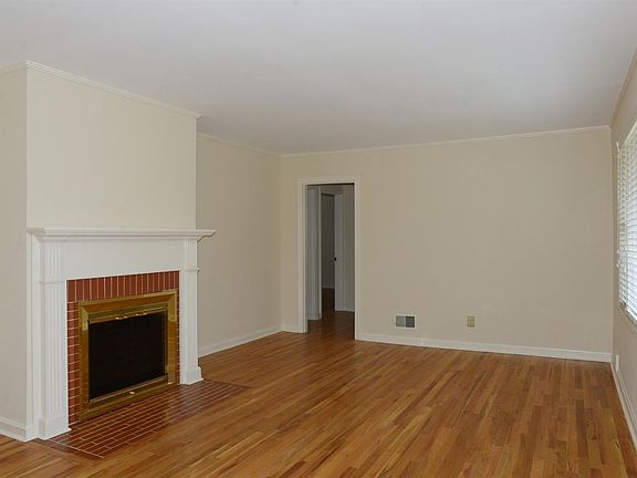 4th image of 122 Sunset Dr