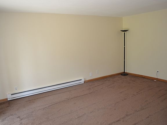 5th image of 17109 NE 45th St APT 37