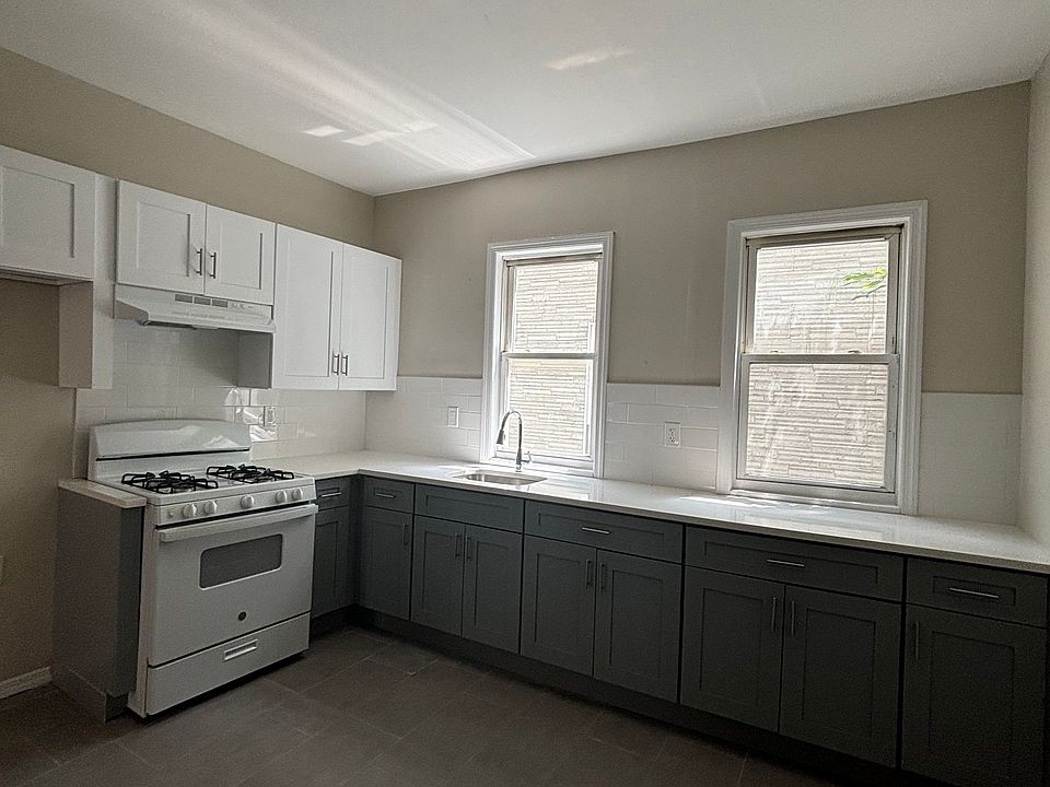 1st image of 843 S 18th St Floor 1