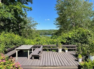 184 Lost Lake Dr, Brewster, NY 10509