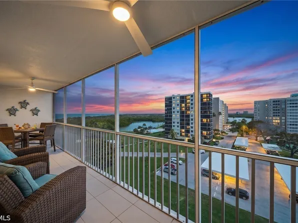 5 Bluebill Ave APT 808, Naples, FL 34108
