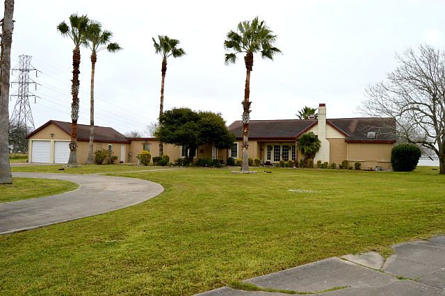 1st image of 312 El Camino Real St