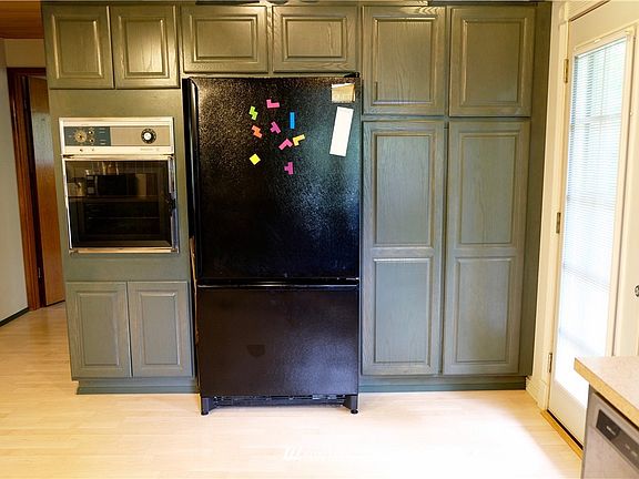 5th image of 11815 Shoreview Road SW