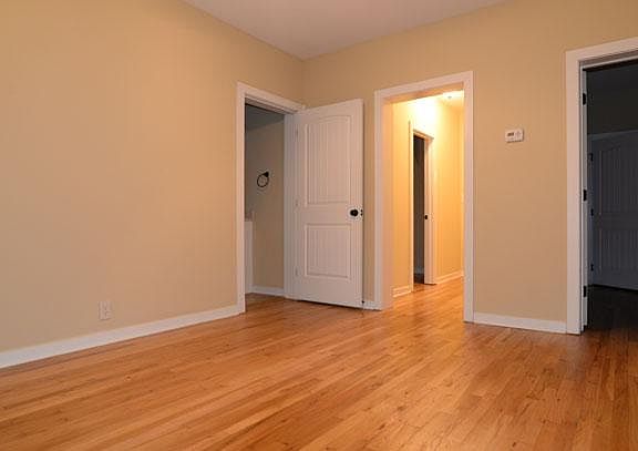 3rd image of 1124 Pacific St #B