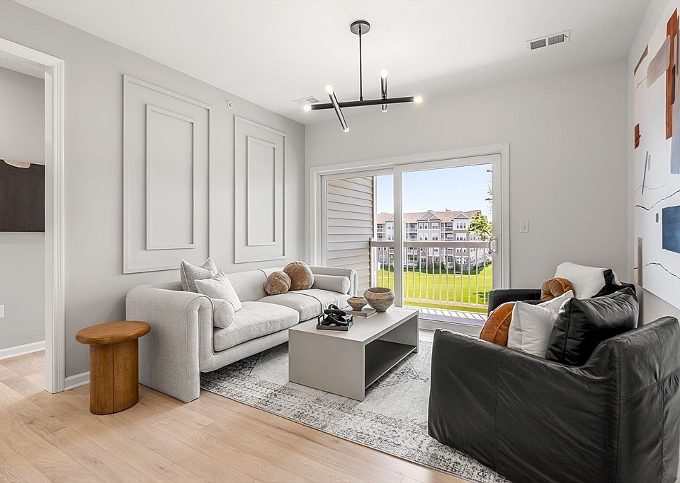 1st image of 5 Peters Farm Way #411