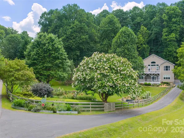 44 Whispering Woods Dr, Asheville, NC 28804